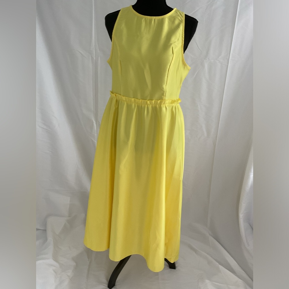 Women’s sleeveless yellow dress from chicme in size large new